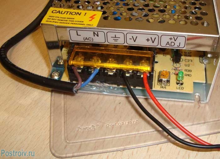 Блок питания для светодиодной ленты Фото