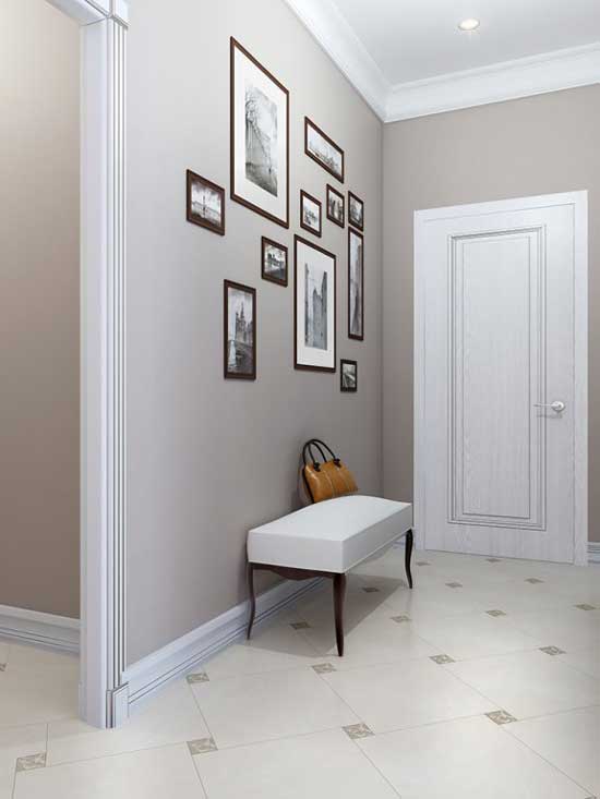 Интерьер маленького коридора, отделанный керамической плиткой Интерьер маленького коридора, отделанный керамической плиткой