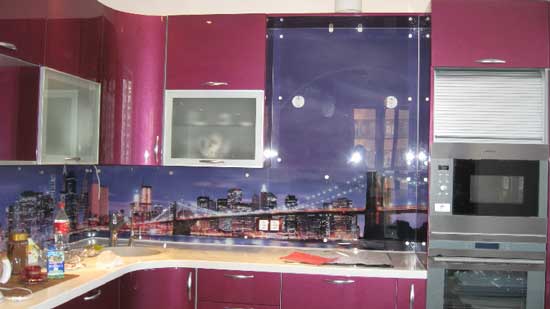 Фартук из стекла на кухне Фартук из стекла на кухне