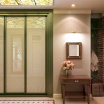 Шкаф купе в английском стиле в прихожей. Фото