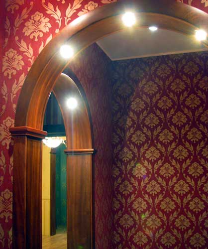 Отделка арки из гипсокартона обоями