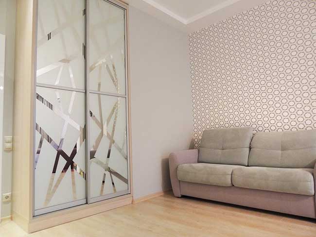 Шкаф купе в детской спальне (пескоструй). Фото 6