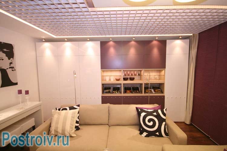 Точечная подсветка шкафа для удобства жильцов