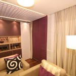 Красивый торшер в рабочей зоне гостиной. Фото