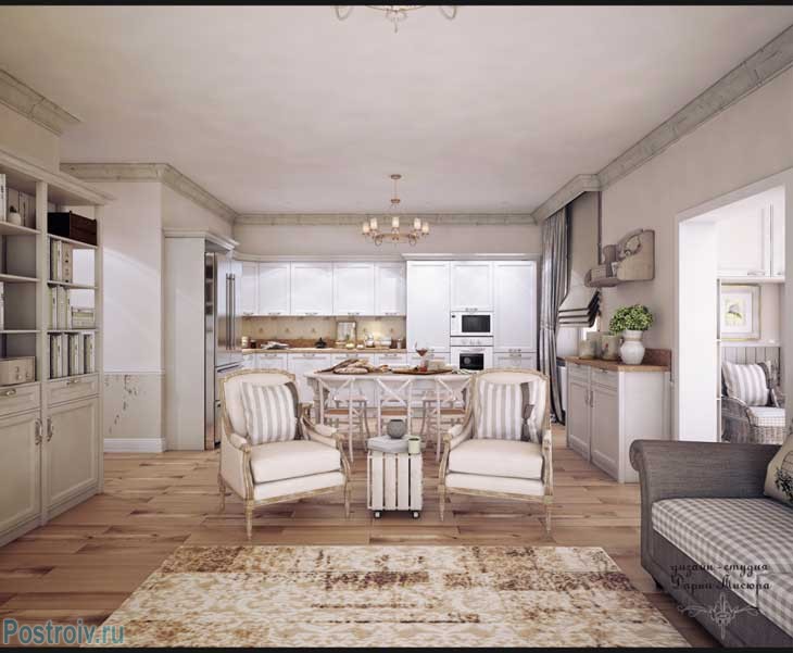 Отделка гостиной в стиле прованс. Серый потолочный плинтус и деревянный пол. Фото Отделка гостиной в стиле прованс. Серый потолочный плинтус и деревянный пол. Фото