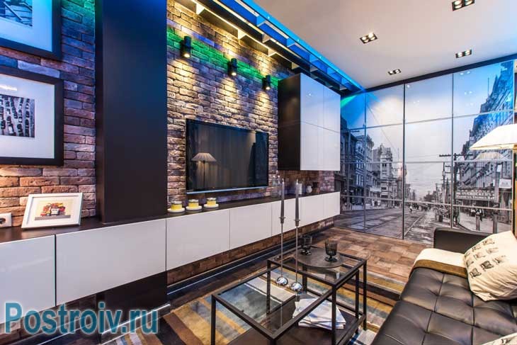 Декорирование кирпичной кладкой стен в гостиной в стиле лофт - Фото Декорирование кирпичной кладкой стен в гостиной в стиле лофт - Фото