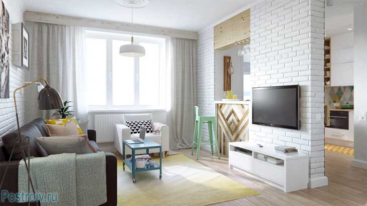 Совмещенная гостиная с кухней. Барная стойка и большие стулья. Белые стены - Фото Совмещенная гостиная с кухней. Барная стойка и большие стулья. Белые стены - Фото