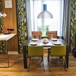 Зона столовой на кухне двухкомнатной квартиры 65 кв. м. Фото