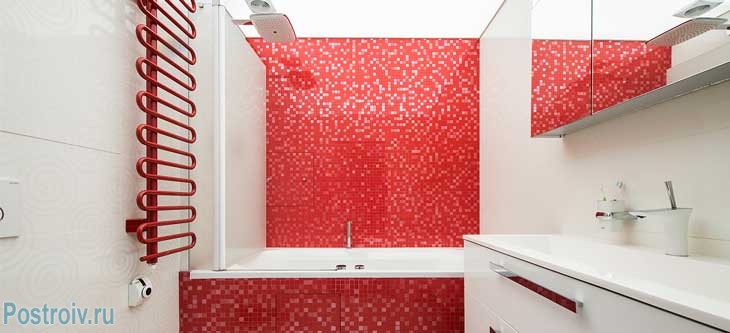 Совмещенный туалет с ванной комнатой. Фото