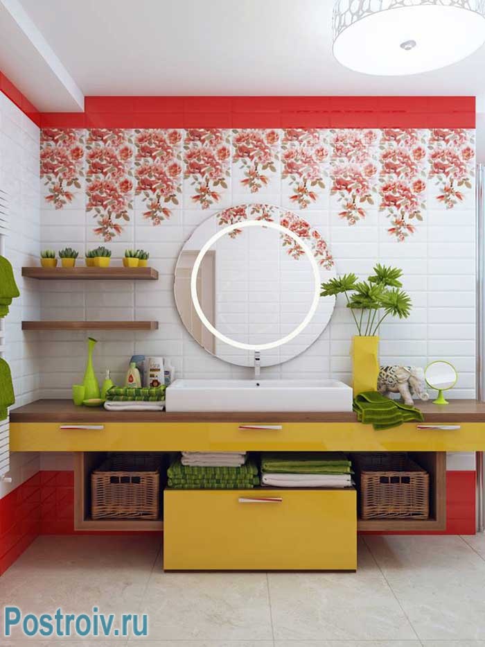 Праздник цветов в интерьере ванной комнаты. Фото