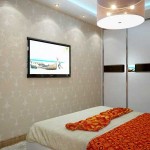 Светлые обои с орнаментом в спальне. Дизайн проект