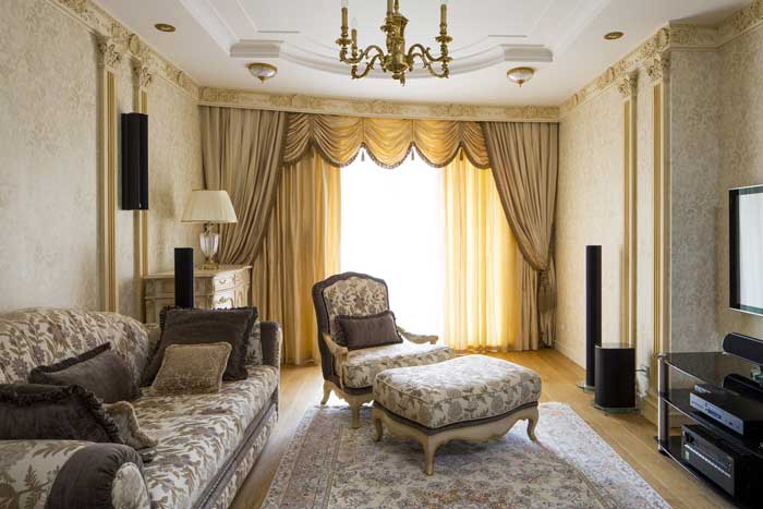 Кремово-золотистый интерьер гостиной от Дмитрия Ларина Кремово-золотистый интерьер гостиной от Дмитрия Ларина