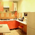 Фото интерьера кухни 6 кв.м. с газовой колонкой