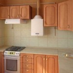 Фото интерьера кухни 6 кв.м. с газовой колонкой