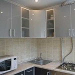 Стильная кухня для маленькой хрущевки с колонкой