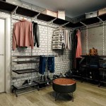 Гардеробная зона в спальне. Фото