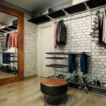 Светлый паркет на полу. Фото