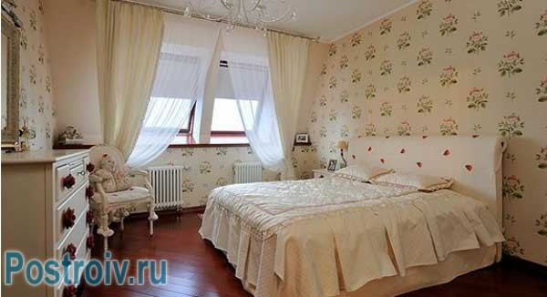 Бежевые обои в интерьере спальни Бежевые обои в интерьере спальни