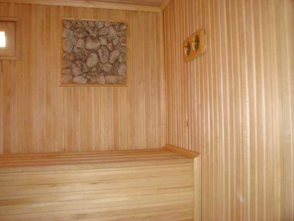 Обшивка бани вагонкой из кедра и липы