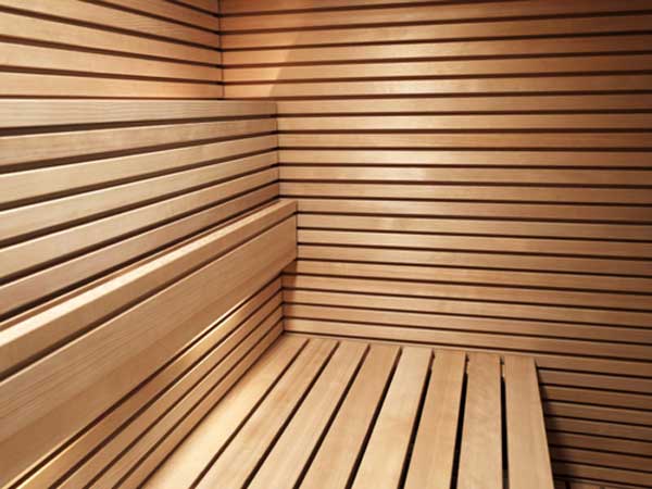 Обшивка бани вагонкой из кедра и липы