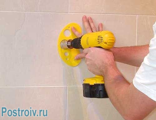 Трафарет для сверления отверстий под розетки. Фото