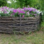 pletenyj-zabor-svoimi-rukami-05