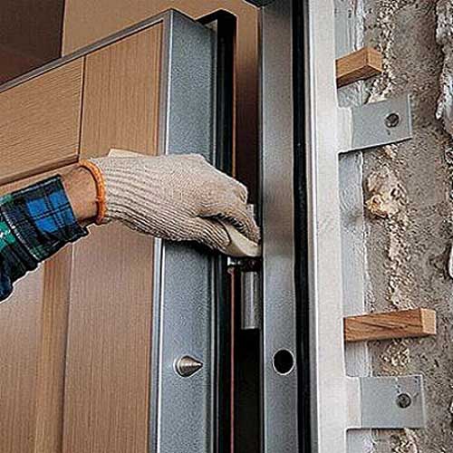 Ремонт входных дверей своими руками петли