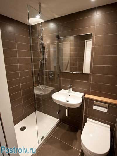 Ванная в хрущевке с душевой кабиной. Фото