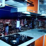 Стеклянный фартук на кухне. Фото 16
