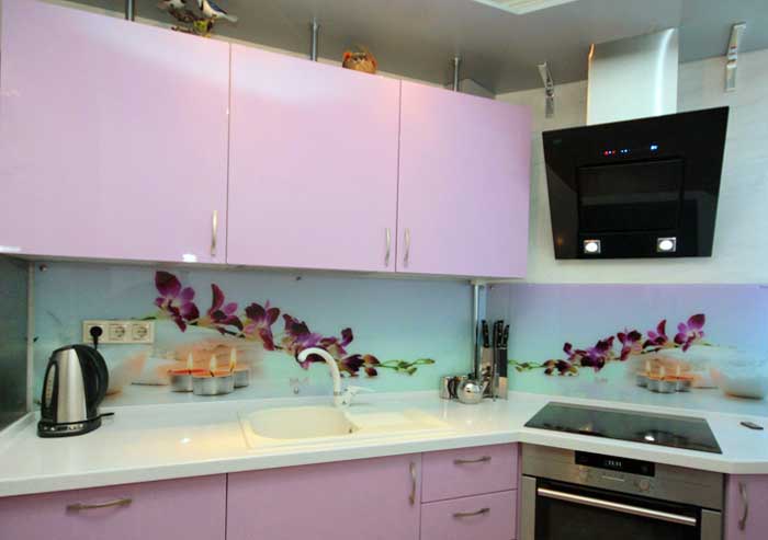Красивый фартук скинали для розовой кухни. фото 4 Красивый фартук скинали для розовой кухни. фото 4