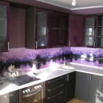 Стеклянный фартук на кухне. Фото 17