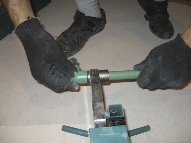 Процесс сварки полипропиленовых труб своими руками - Фото